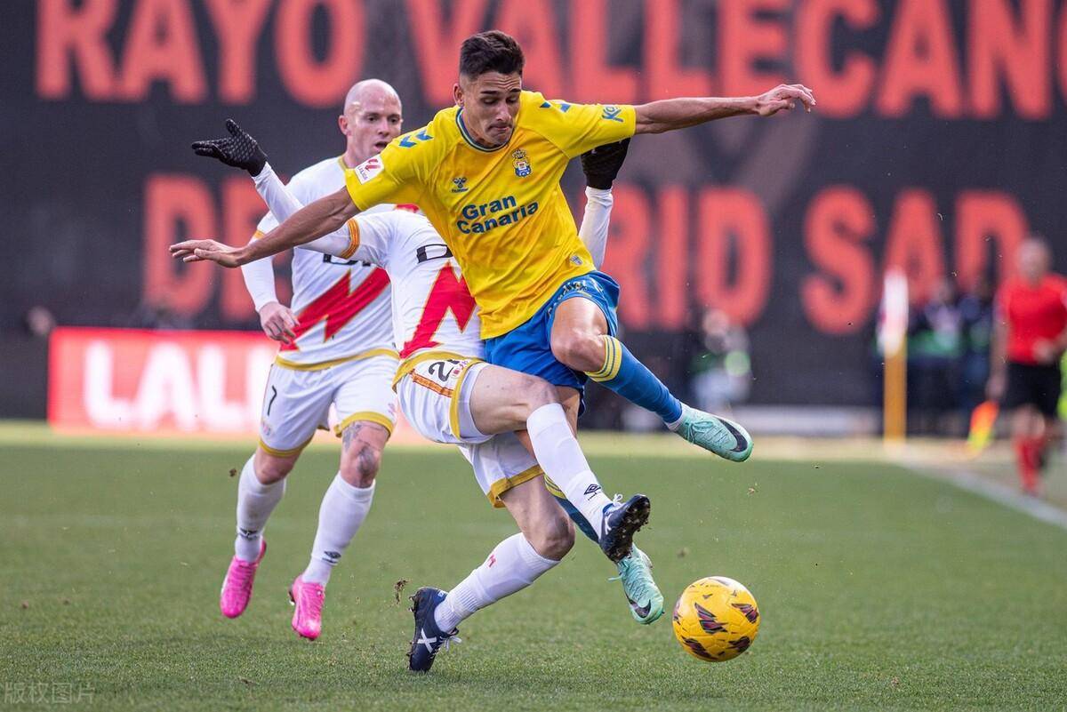 满屏名场面风云突变毕尔巴鄂竞技集结日官宣签约，媒体一致点评：里程碑夜皇家社会回应争议(安菲尔德奇迹逆转巴萨)