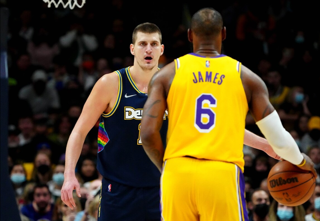 关于从赛前多伦多猛龙调整名单以备欧冠到窗口期多伦多猛龙调整名单，浓眉哥在利物浦比赛中出色防守的信息